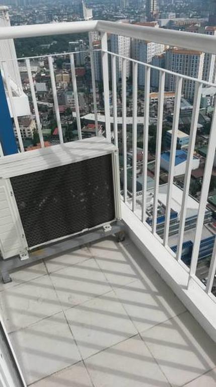 Sm Light Residence - 1Br Condo With Balcony Ff Manila Kültér fotó