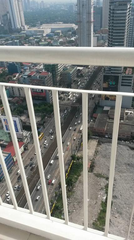 Sm Light Residence - 1Br Condo With Balcony Ff Manila Kültér fotó