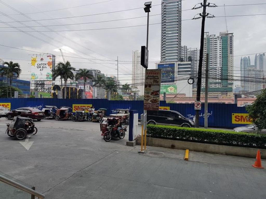 Sm Light Residence - 1Br Condo With Balcony Ff Manila Kültér fotó
