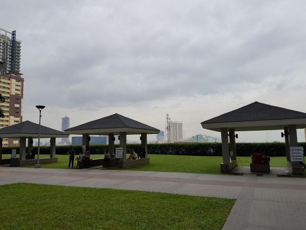 Sm Light Residence - 1Br Condo With Balcony Ff Manila Kültér fotó